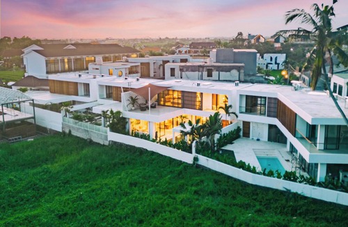 Babakan Villa | Canggu 3 Bedroom Pool Villa with Rooftop & Rice Field Views