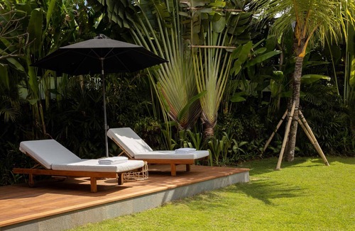 Berawa Villa | Canggu 3 bedrooms private pool villa