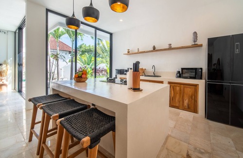 Babakan Villa | Canggu Villa | Private Pool & Rooftop | Sleeps 6