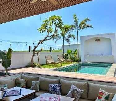 Munggu Villa | Cantik Maria- Escape to Peace - Stylish 3BR Villa with Calming Ricefield Views