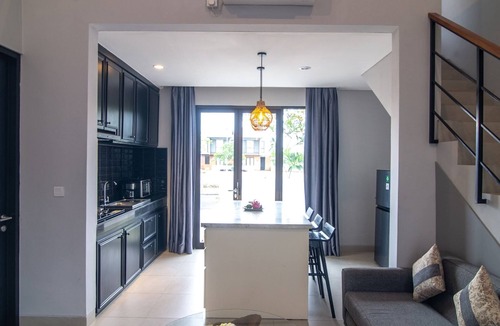 Kediri Villa | Casa de la Vida·Charming 2BR townhouse garden view