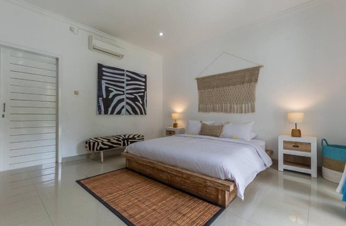 Seminyak Villa | Central & Charming 3bedr with private pool