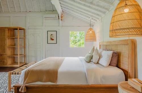 Tumbak Bayuh Villa | Charming 1 BR Private Villa - Riverside - Canggu