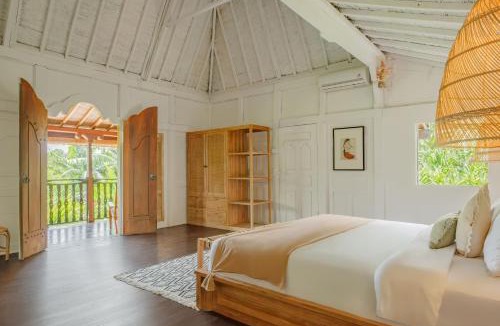Tumbak Bayuh Villa | Charming 1 BR Private Villa - Riverside - Canggu