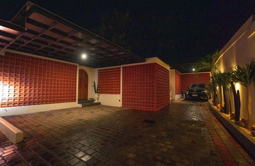 Mumbul Villa | Charming 2-bedroom villa in fabulous Bali with WiFi, AC, Pool & Much Much More.