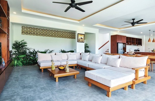 Batu Bolong Villa | Charming 4-bedroom Villa Serena Lux