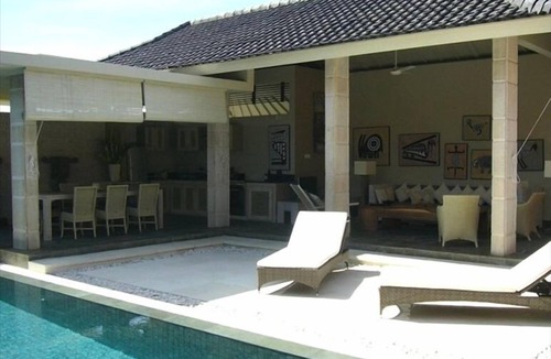 Laksmana Villa | Charming Seminyak Villa - Close to Restaurants & Shopping