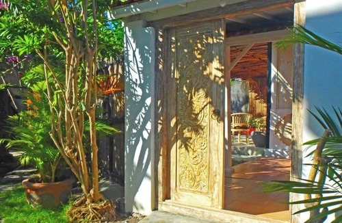 Nakula Villa | CHARMING VILLA LOCATED FULL CENTER SEMINYAK: PRIVATE SWIMMING POOL, WIFI, TV