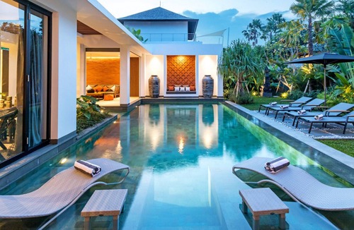 Umalas Villa | Cheerful 4BR Villa W/Pool & Balcony, Bali Villa 2219