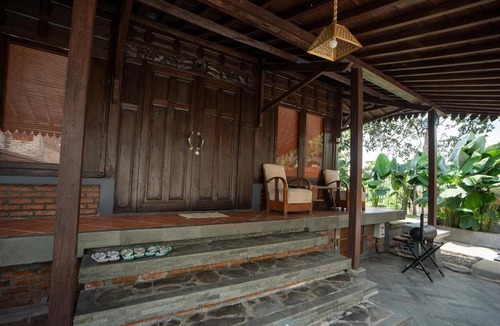 Lembang Villa | Cikole Joglo House