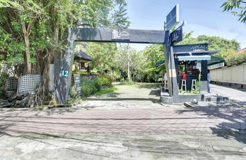 Sunset Road Hotel | Collection O 90808 Kubu Carik Seminyak