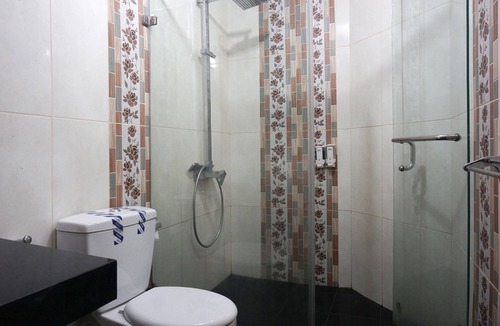 South Tangerang Hotel | Collection O 92122 Series Hotel Serpong
