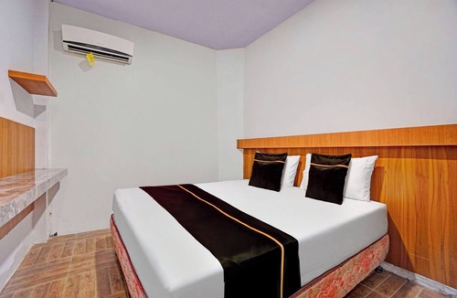 Dinoyo Hotel | Collection O Bwalk Hotel Malang