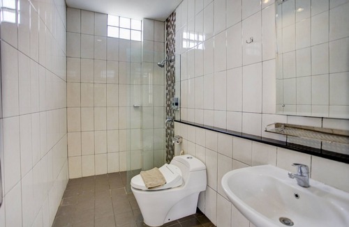 Cikarang Hotel | Collection O Hotel Igloo