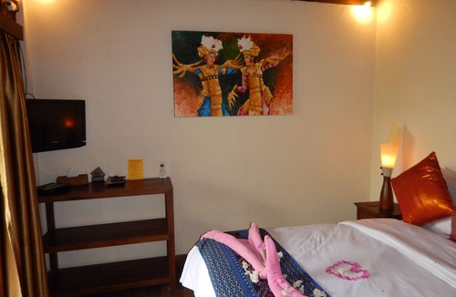 Gili Trawangan House | Comfortable Garden Queen room with hot water and TV