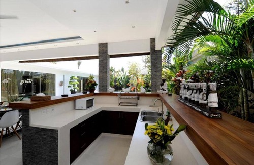 Sunset Road Villa | Contemporary villa (2014) with pool near the beach in Seminyak