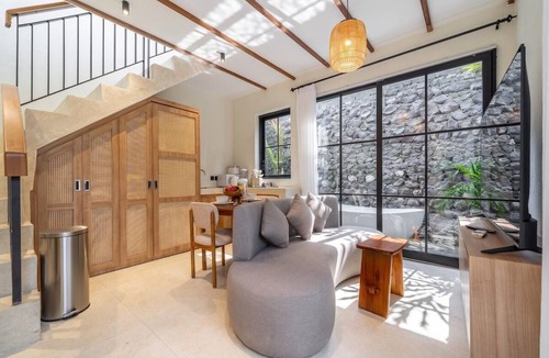 Penestanan Villa | Cozy 1BR Villa in Lush Ubud w Pool, Patio & Garden