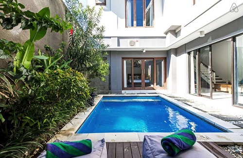 Nakula Villa | Cozy 3 bedroom Villa close to double six beach