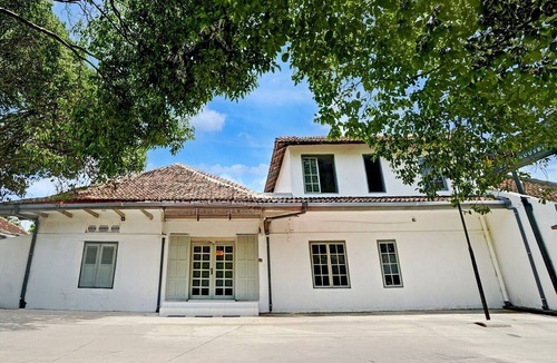 Kediri House | Cozy Double Escape W/Free WiFi and Parking