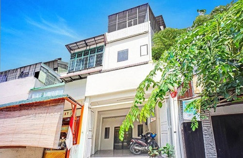 Medan House | Cozy Double Escape W/Free WiFi and Parking