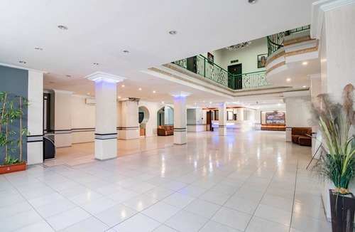 Pekanbaru House | Cozy Double Escape W/Free WiFi and Parking