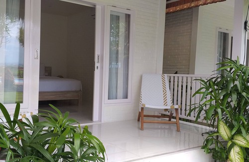 Dalung Bed & Breakfast | COZY RESORT ROOMS WITH GARDEN AND SWIMMING POOL IN KUTA, WH3
