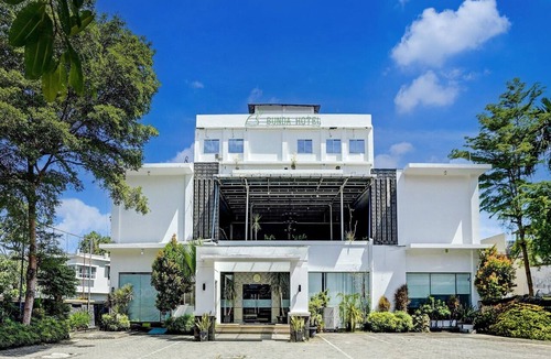 Padang House | Cozy Twin Escape with Free WiFi and Parking