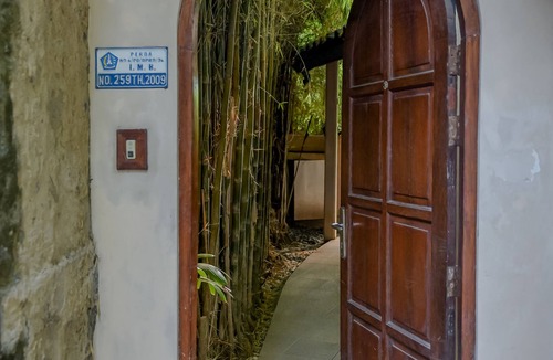 Dyanapura Villa | Cozy Villa In Seminyak : short walk to beach and crowds, unique design, peaceful