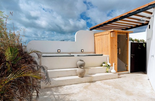 Pecatu Apartment | Cozy Wellness Villa- Sauna & Pools, 3 Min to Beach