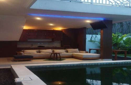Babakan House | Cozzy De Ravin Village Bungalows Canggu