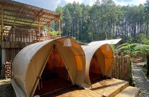 Pangalengan Hostel | Cozzy Saung Singkur Riverside