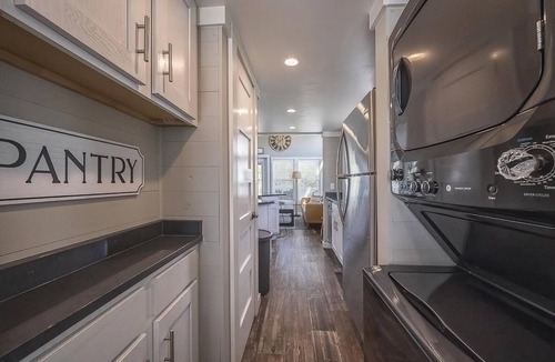 Morganton House | Creekside Tiny Retreat Near Blue Ridge - Fire Pit & Covered Porch