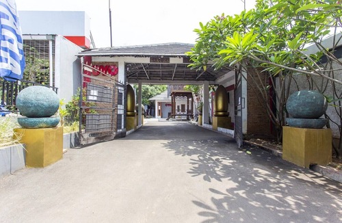 Cileungsi House | Deluxe Double Stay Near Metro Mall