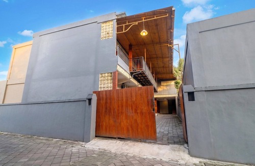 Mengwi House | Deluxe Double Stay Near Badung