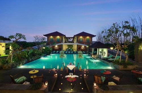 Petitenget House | Deluxe Garden Near Beach + Breakfast