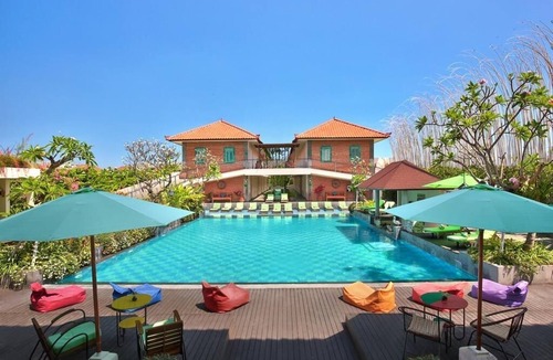 Petitenget House | Deluxe Garden Near Beach + Breakfast