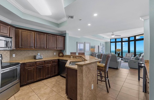Orange Beach Condo | DISCOUNT FOR EARLY BOOKING with local owners on 5 STAR LUXURY OASIS 2702!