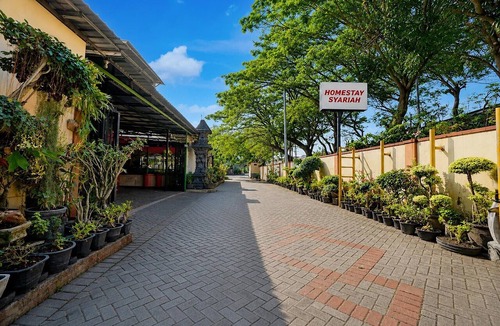Surabaya House | Double Room near City of Tomorrow Mall