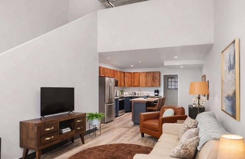Appleton Condo | Downtown Modern Appleton Loft with Free Parking