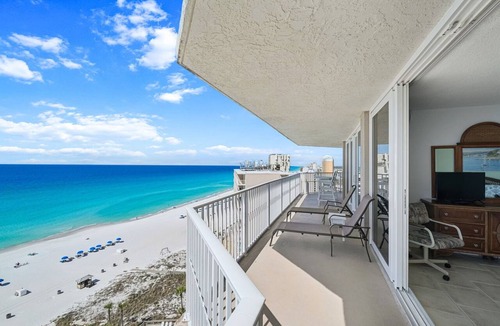 Thomas Drive Condo | E1501 Stunning Gulf View, 3 pools, Tennis court