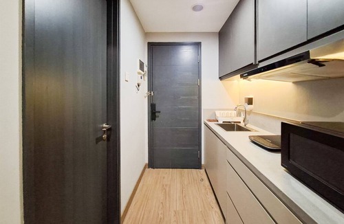 Panunggangan Utara Apartment | Elegant 1Br At Apartment Collins Boulevard