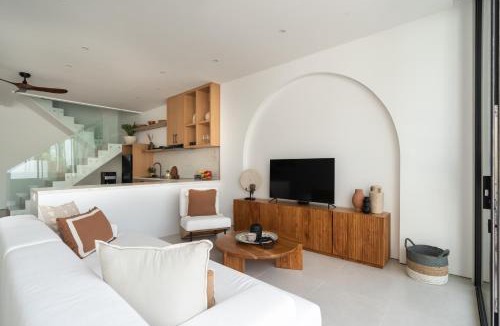 Pererenan Villa | Elements Villa B1 - Rooftop, Pool & 5-Min to Beach