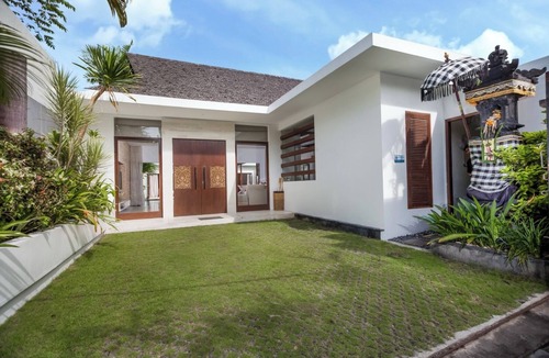 Legian House | Escape to your spacious Bali villa with pool and dedicated butler.