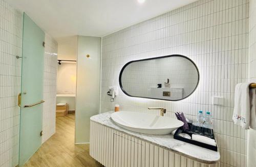 Surabaya Hotel | EXCOTEL Design Hotel Surabaya