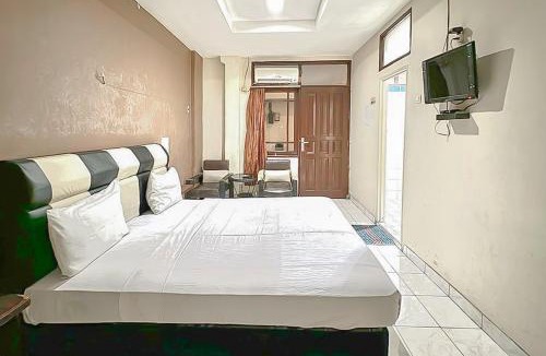 Karawang Hotel | Fajar Indah Hotel Mitra RedDoorz