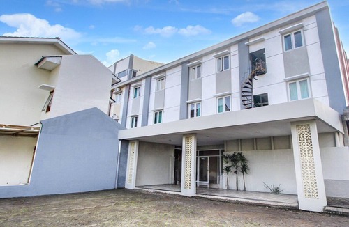 Baki House | Family Friendly Suite W/Free WiFi Parking and Pool