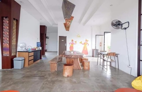 Raya Kuta Hostel | Fello B&B Hostel