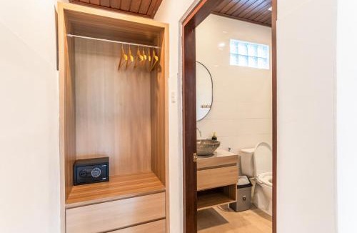 Batu Bolong House | Few Mins Walk To Cafes & Beach Bb Guesthouse 4