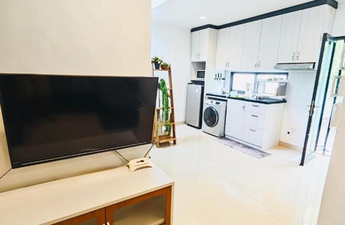 Manado House | Flo's Transit Home
