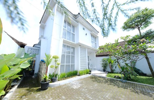 Banjarasri Villa | Gama Homestay Jogja
